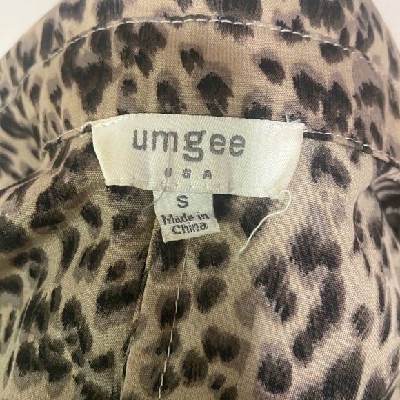 Umgee women's S animal print cold shoulder shirt dress w/ raw seam detail GUC - Picture 7 of 7